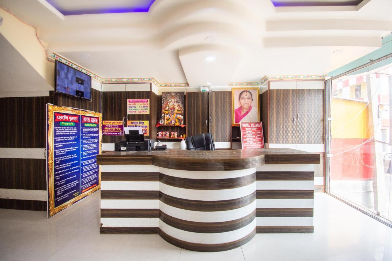 Capital O 67892 Hotel Sujata Tarapith Eksteriør billede